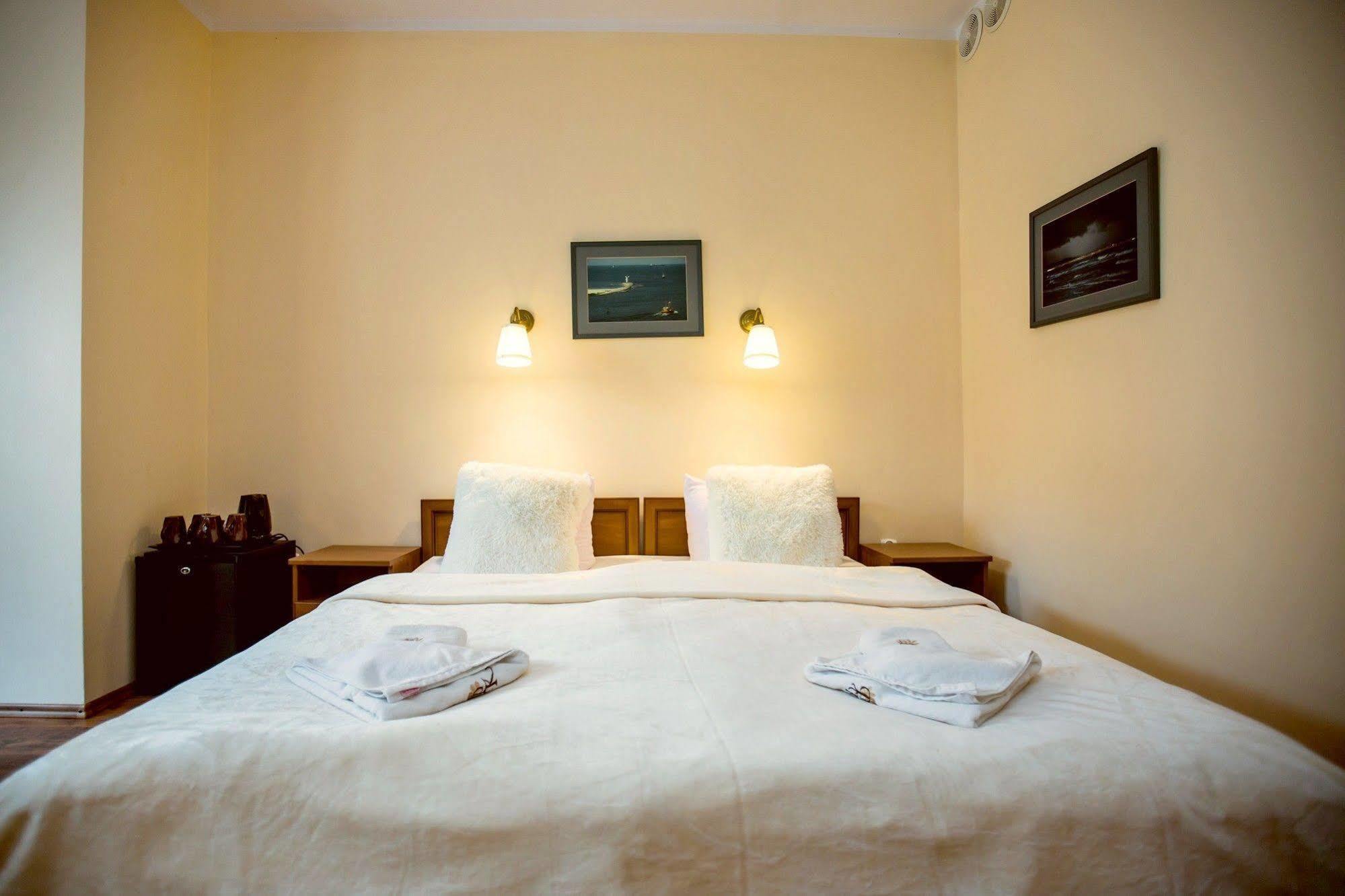 Hotel Kamienica Pod Kasztanami Świnoujście Esterno foto
